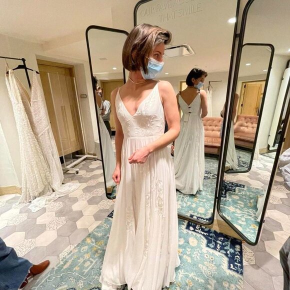 BHLDN BONAIRE GOWN v-neck, embroidered wedding dress - Picture 5 of 6